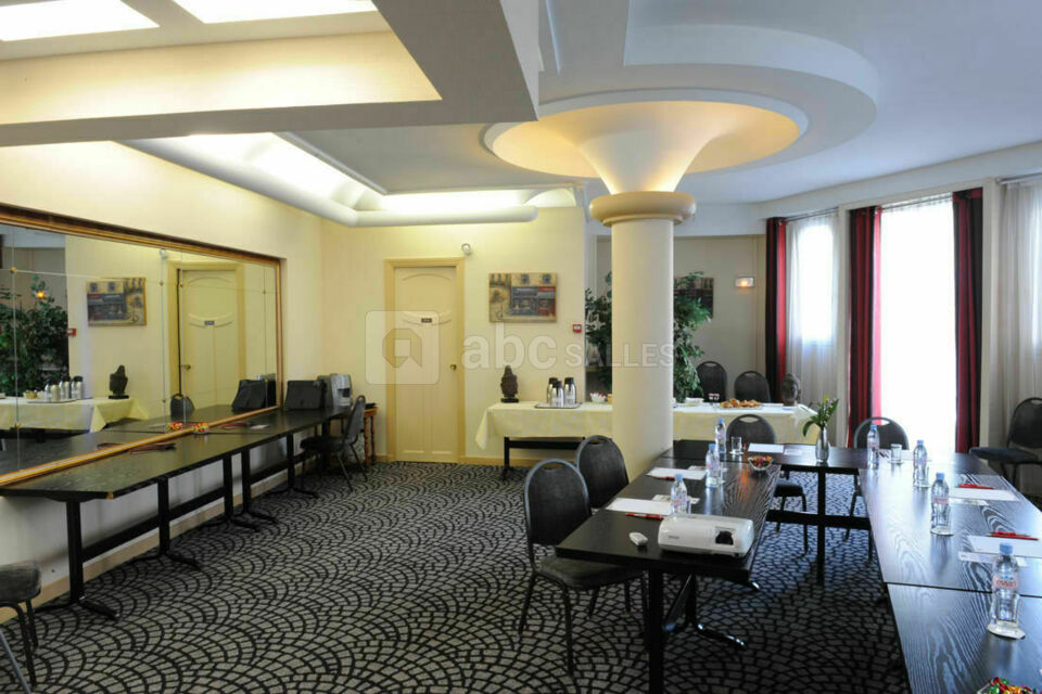 Trianon Rive Gauche