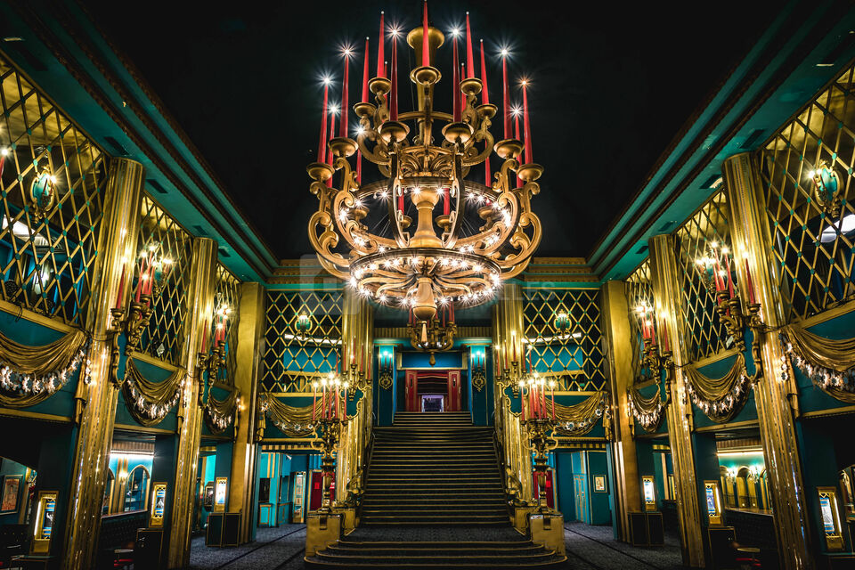 Les Folies Bergère