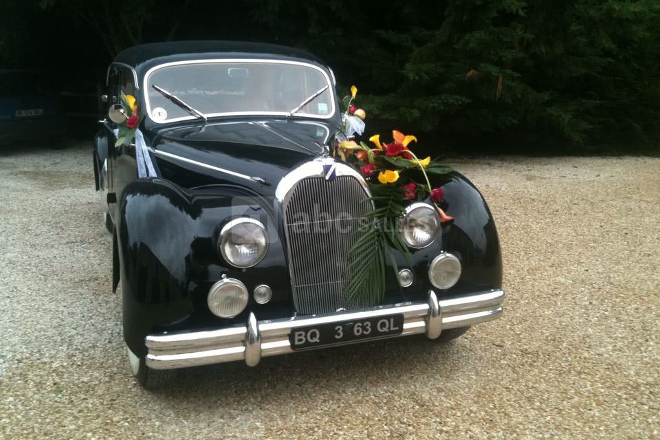 LOCATION DE VOITURES ANCIENNES