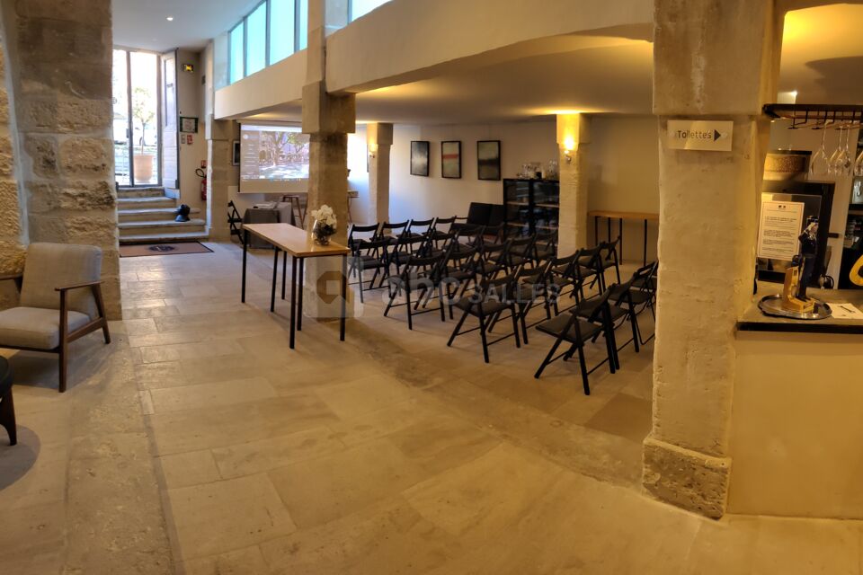 Boutique Hôtel Entraigues 4*