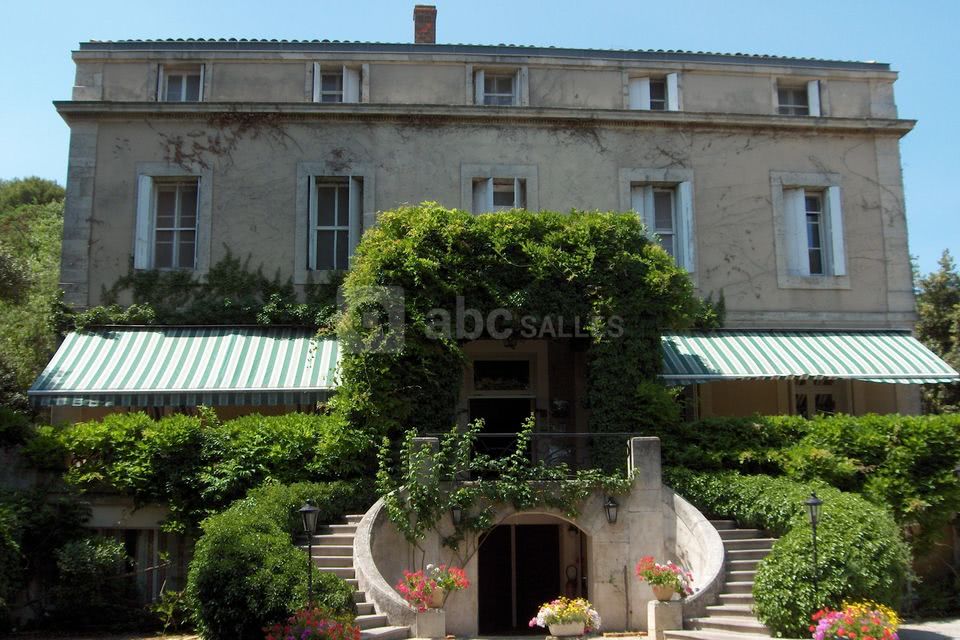 Façade du mas