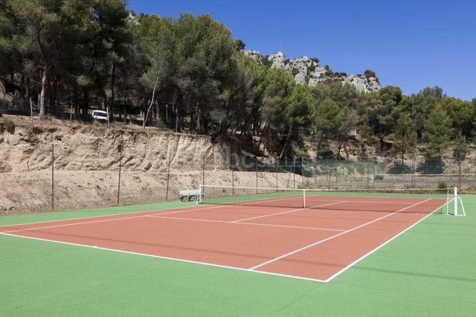 Terrain de tennis