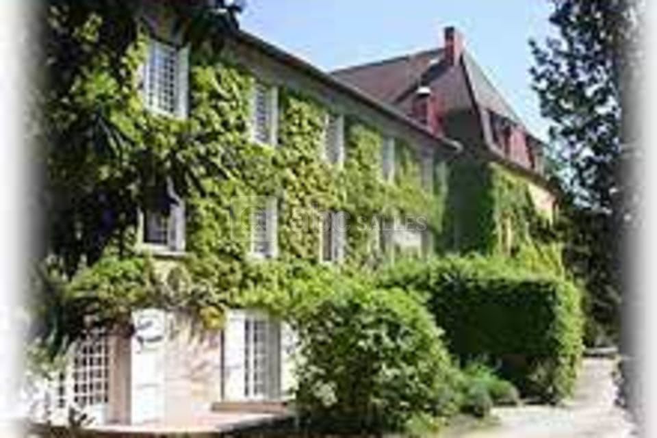 Hostellerie du Château de la Barge