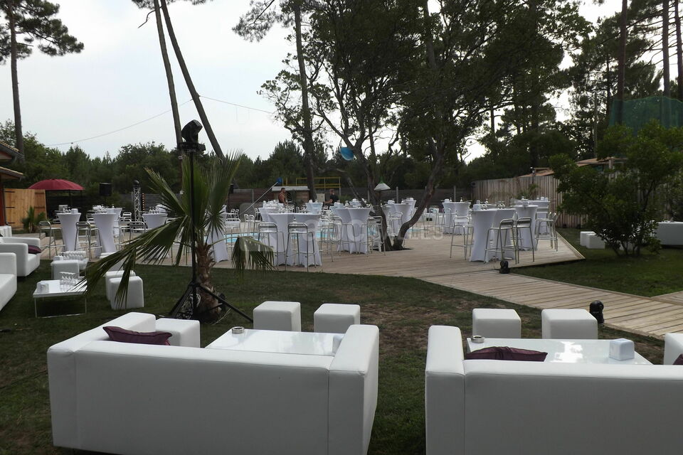 Extérieurs côté piscine