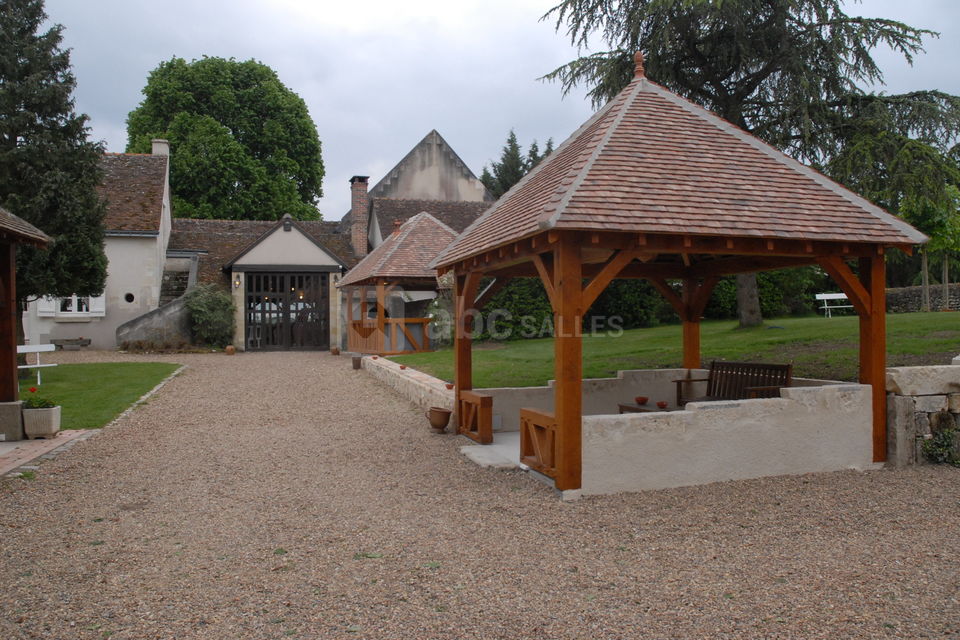 Cour intérieure kiosque bar