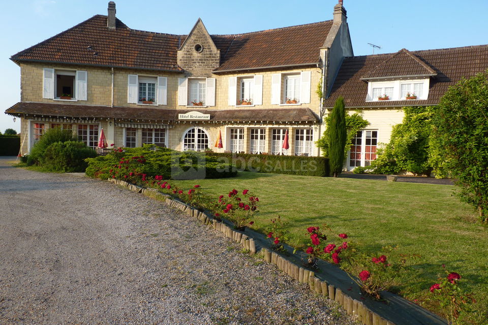 Parking et espace vert