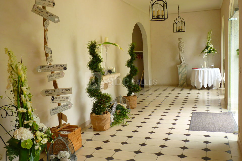 Petite salle de l'Orangerie vue sur le vestiaire