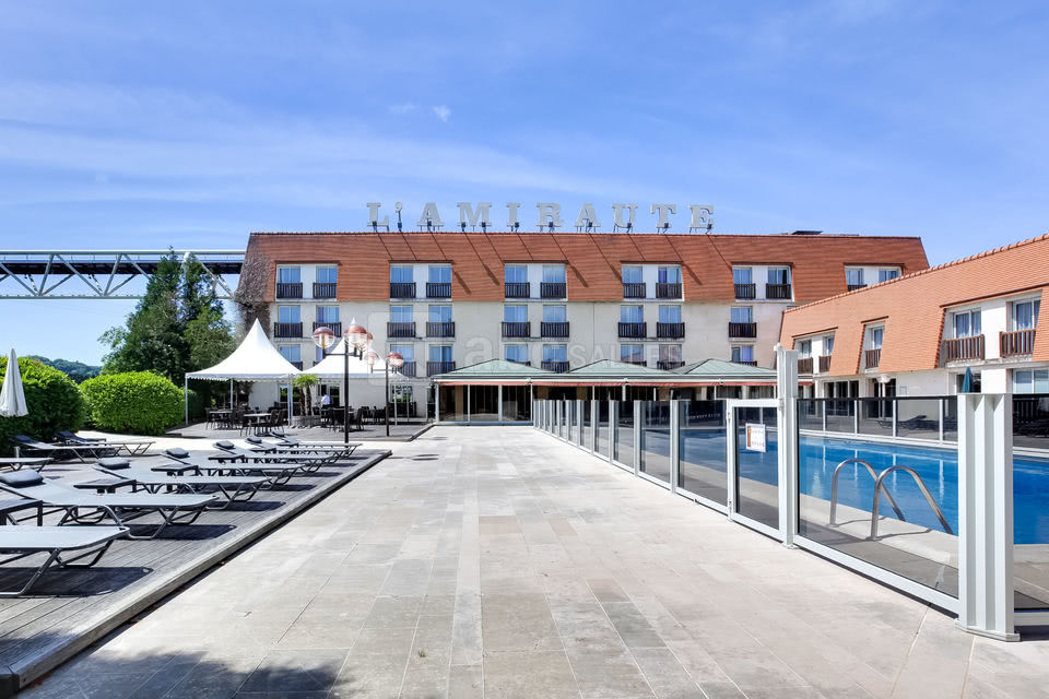 2 Piscines extérieures -terrasses