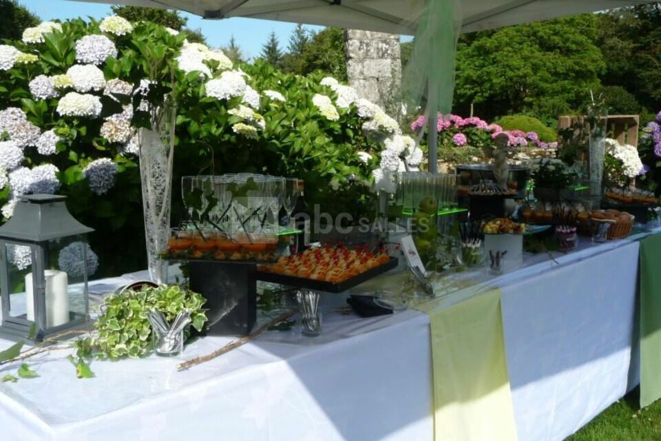 Cocktail dans les jardins