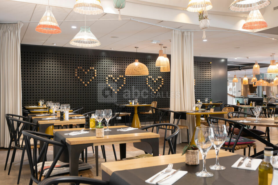 Restaurant Hillside