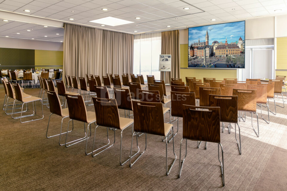 Mercure Lille Lesquin & L’Orangerie