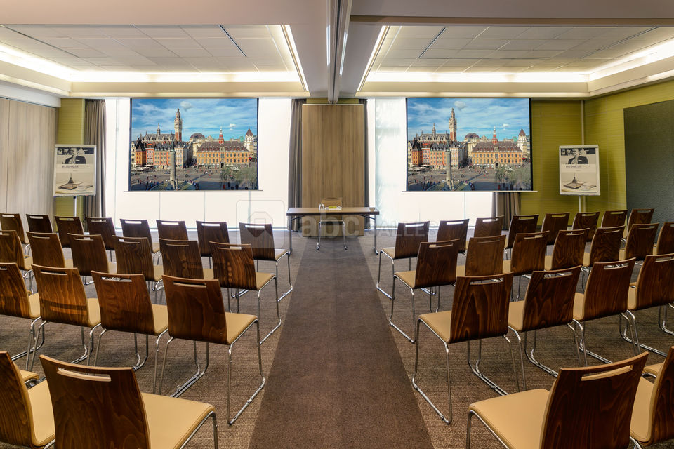 Mercure Lille Lesquin & L’Orangerie