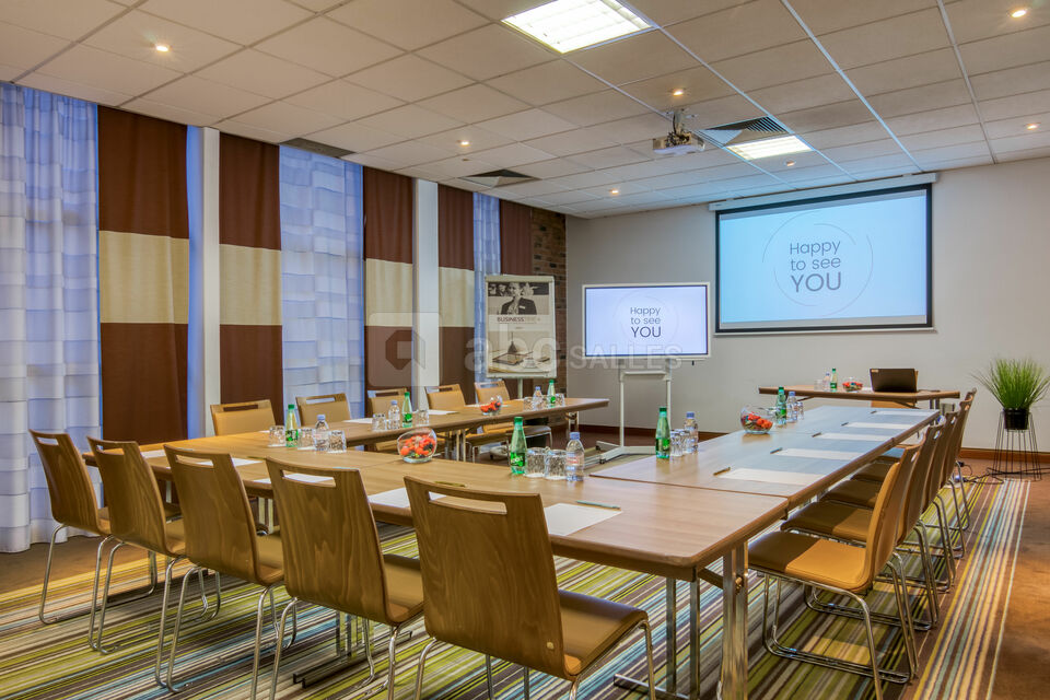 Mercure Lille Lesquin & L’Orangerie