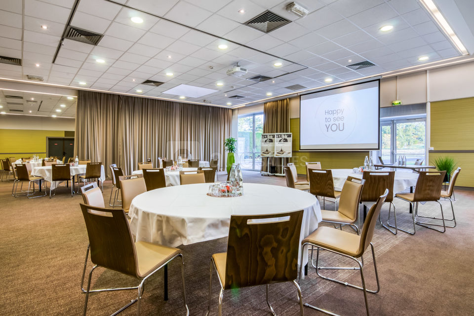 Mercure Lille Lesquin & L’Orangerie