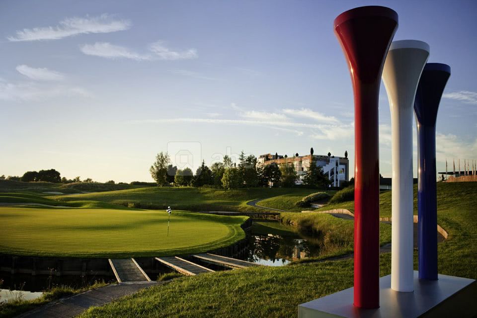 Novotel saint quentin golf national