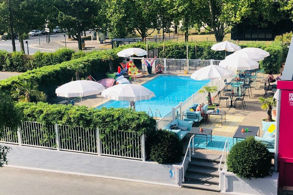 Terrasse-piscine