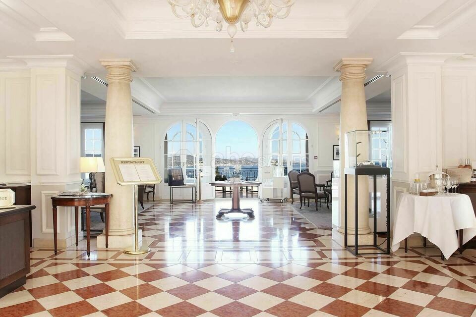 Althoff Villa Belrose