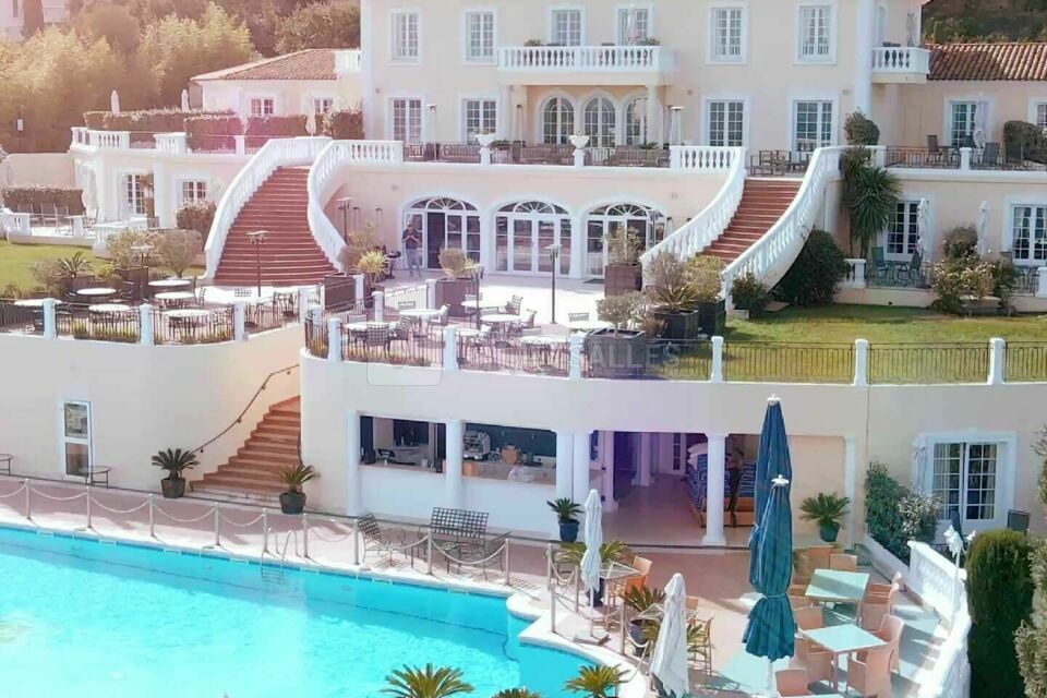 Althoff Villa Belrose