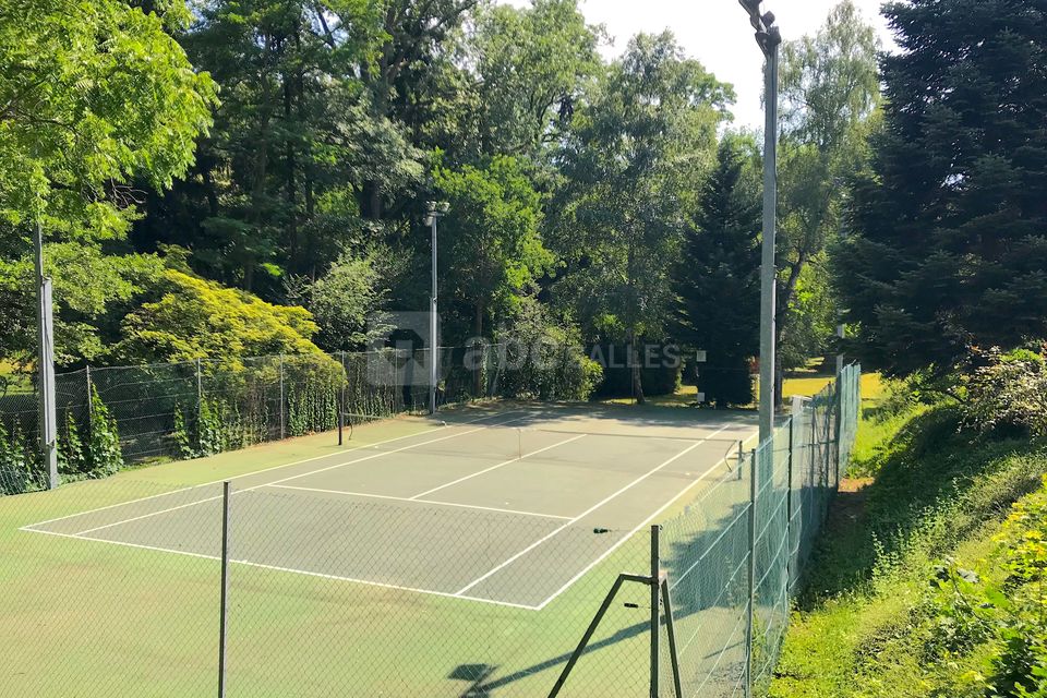 Terrain de tennis