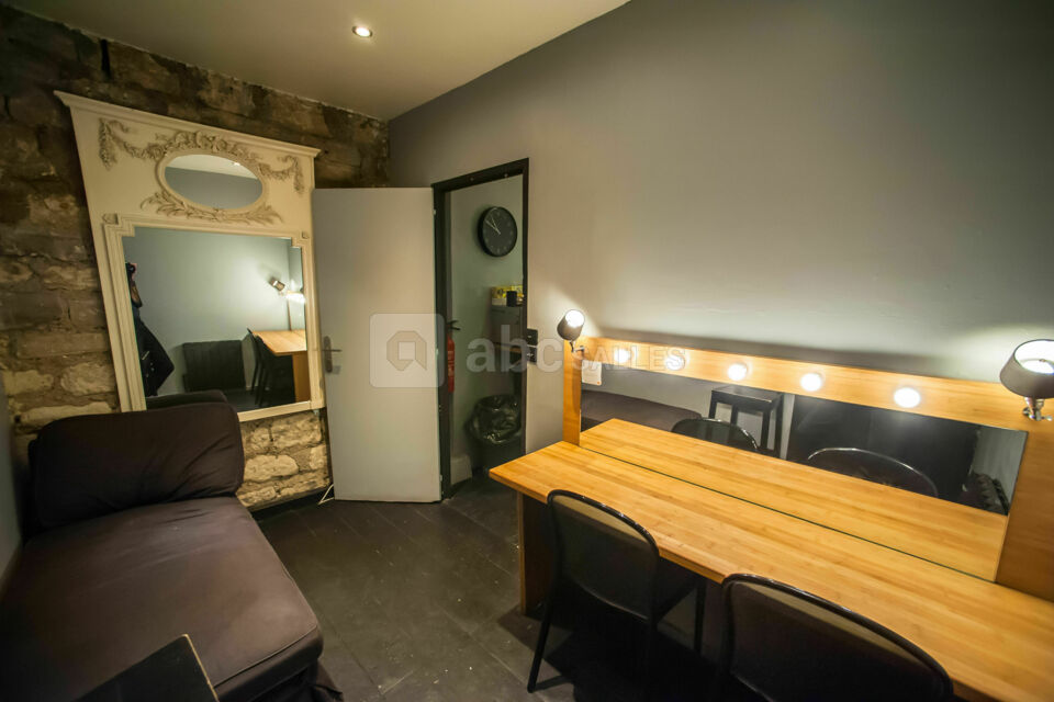 Loge