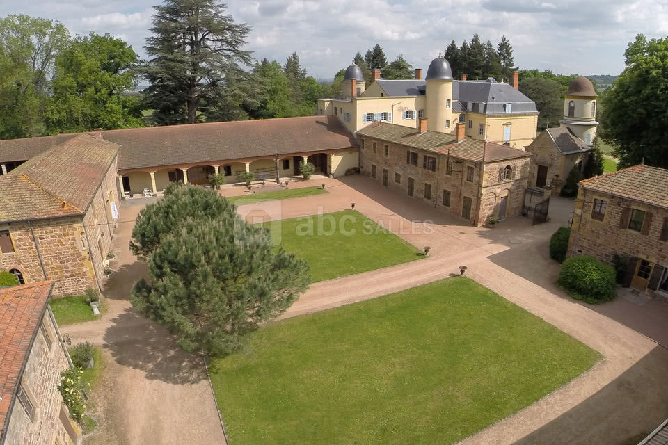 Cour intérieure 1.600 m2