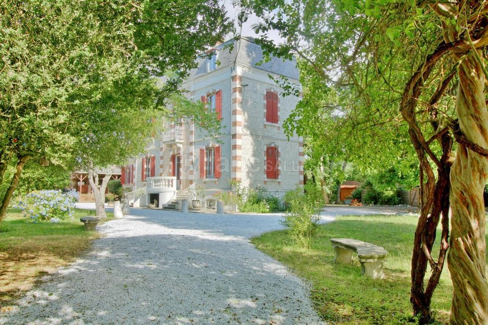 Villa Corina