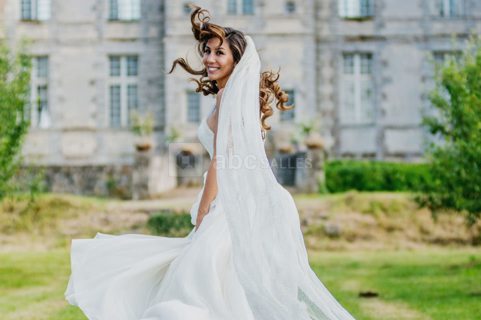 Claire Morris Photography Merveilleuse Baharak Château de Saint-loup Juin 2016