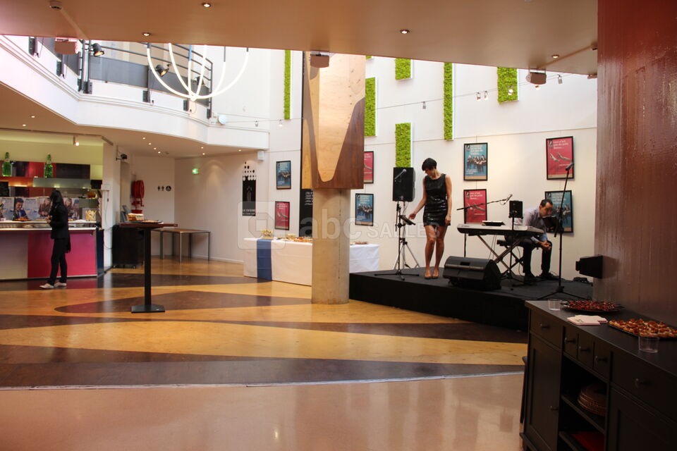 Bar à vin / restaurant