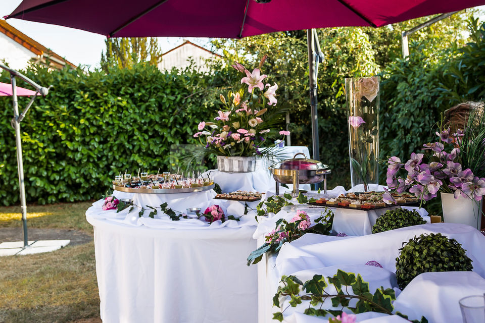 Vin d'honneur dans le jardin