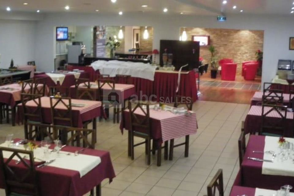 Comfort Hôtel Poissy Technoparc