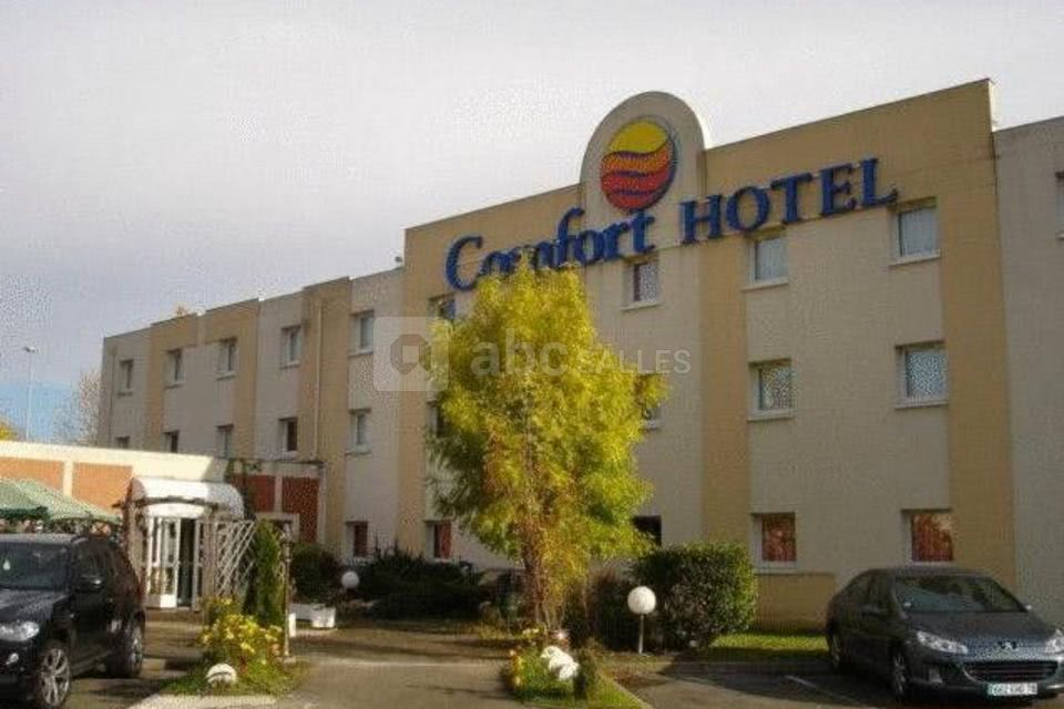 Comfort Hôtel Poissy Technoparc
