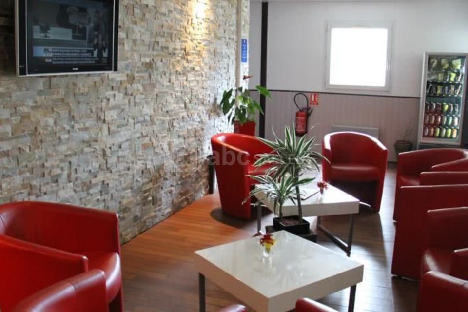 Comfort Hôtel Poissy Technoparc
