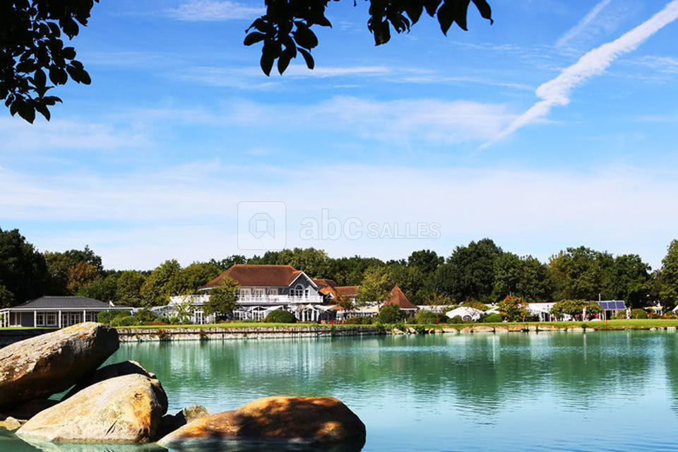 Etiolles Country club