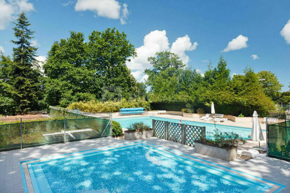La piscine de juin à septembre
