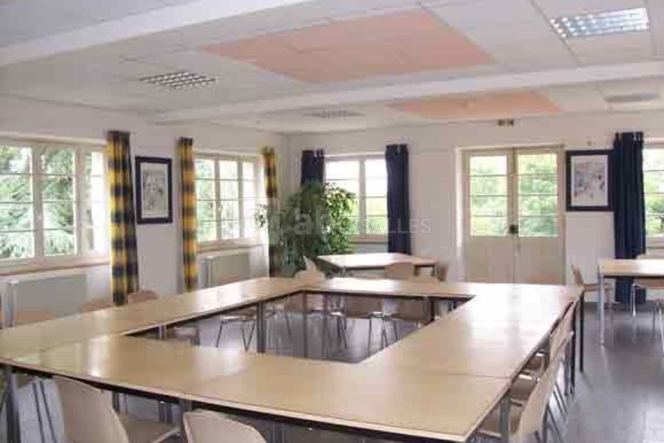 Salle 71 m²