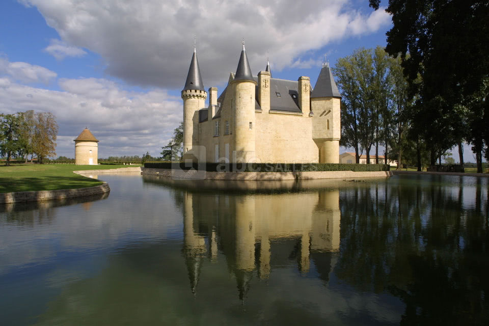 Les reflets du château