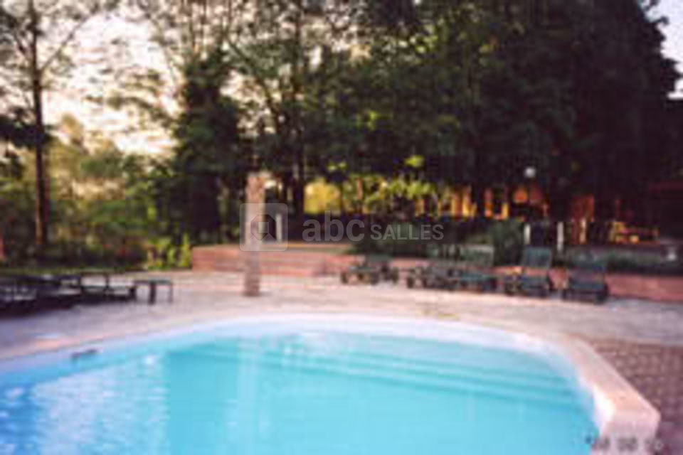 Les Pieds Dans l'Eau