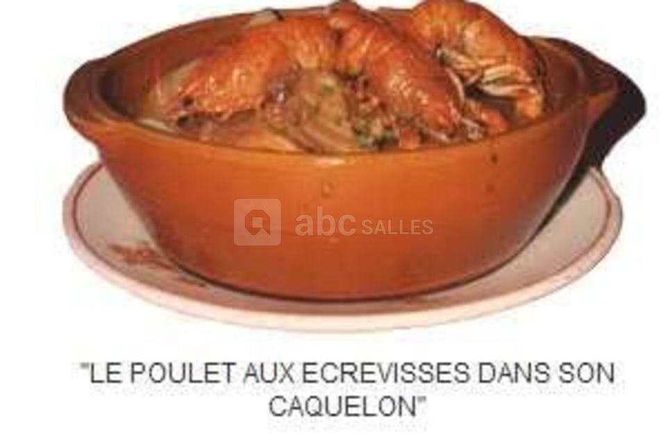 Le poulet aux écrevisses dans son caquelon