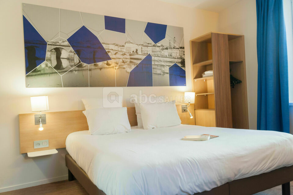 Chambre cosy grand lit