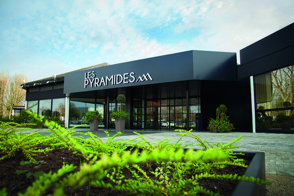 Les Pyramides