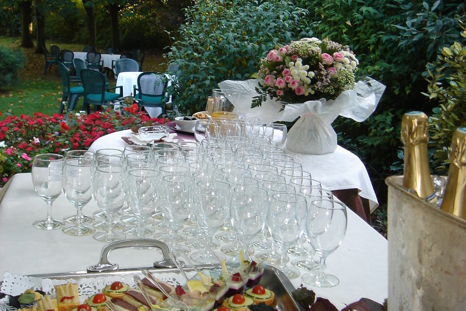 Votre cocktail dans le parc fleuri