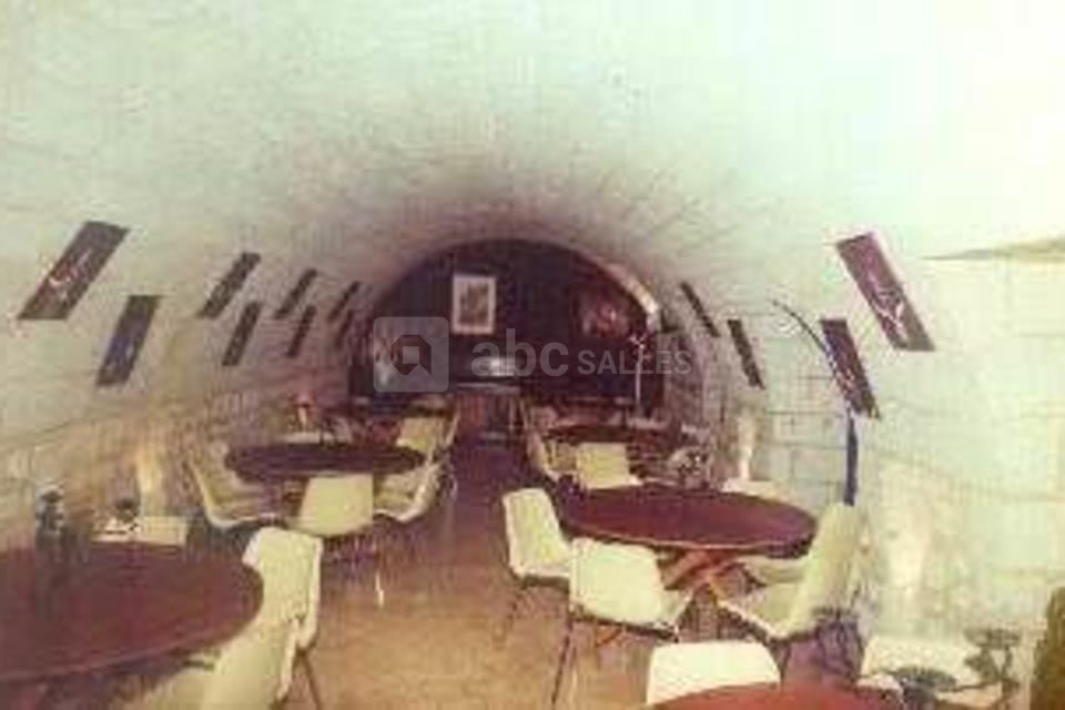 Les Caves Painctes