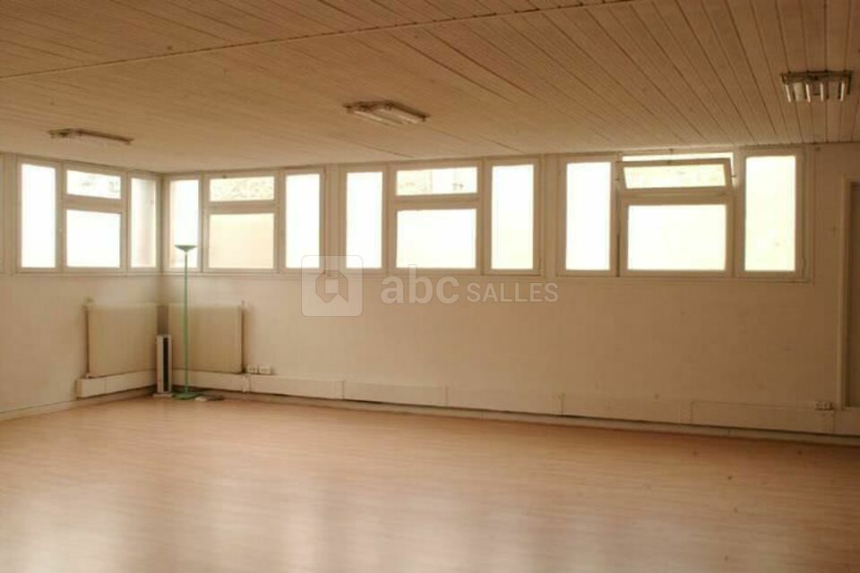 Salle 100 m²