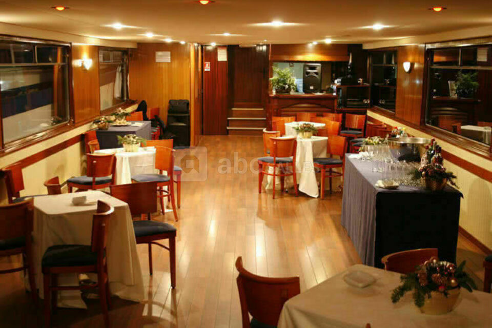 Votre cocktail dinatoire dans un salon chaleureux