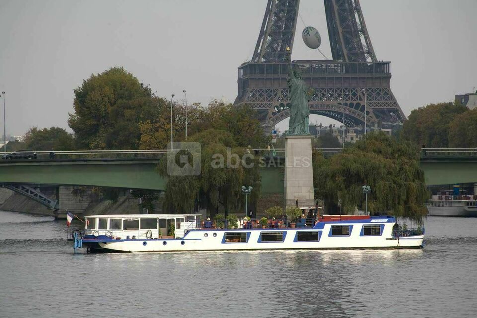 Votre vin d'honneur sur le pont supieur du coche d'eau