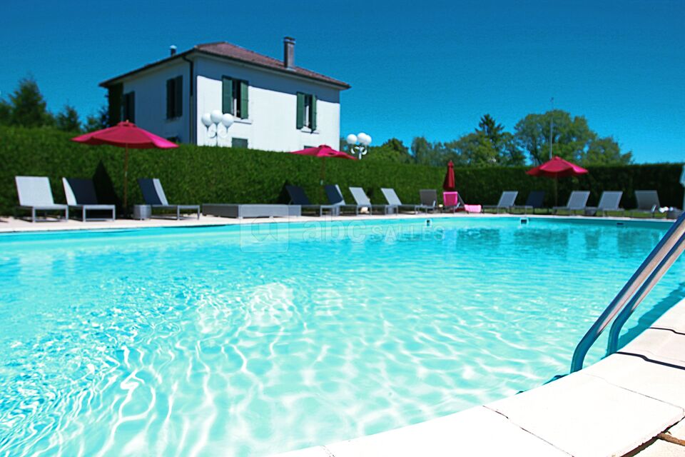 Piscine extérieure chauffée toute l'année