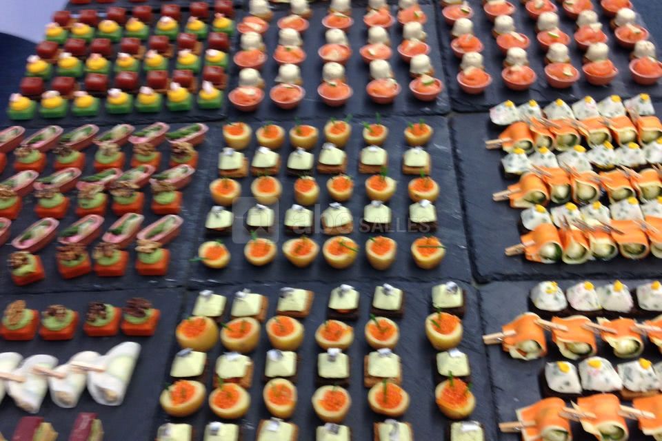 Mosaique de petites bouchées cocktail