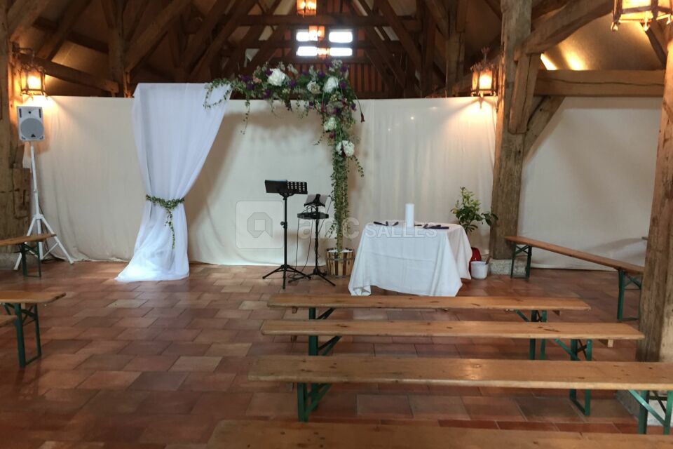 Laïque en salle