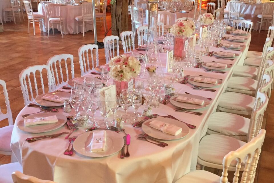 Une table d'honneur pour 22 Pers