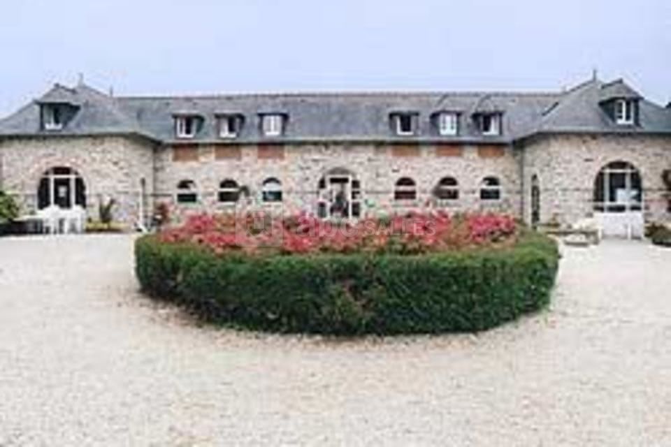 Manoir de Trouzilit